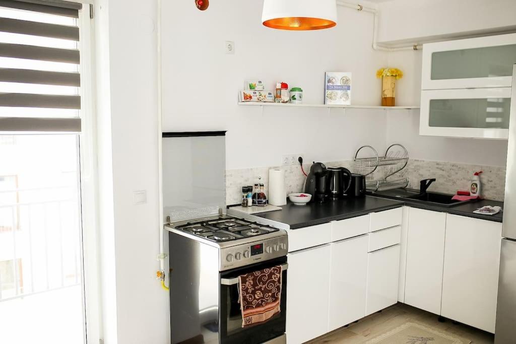 Modern Condo With Parking, Hermannstadt Exterior foto